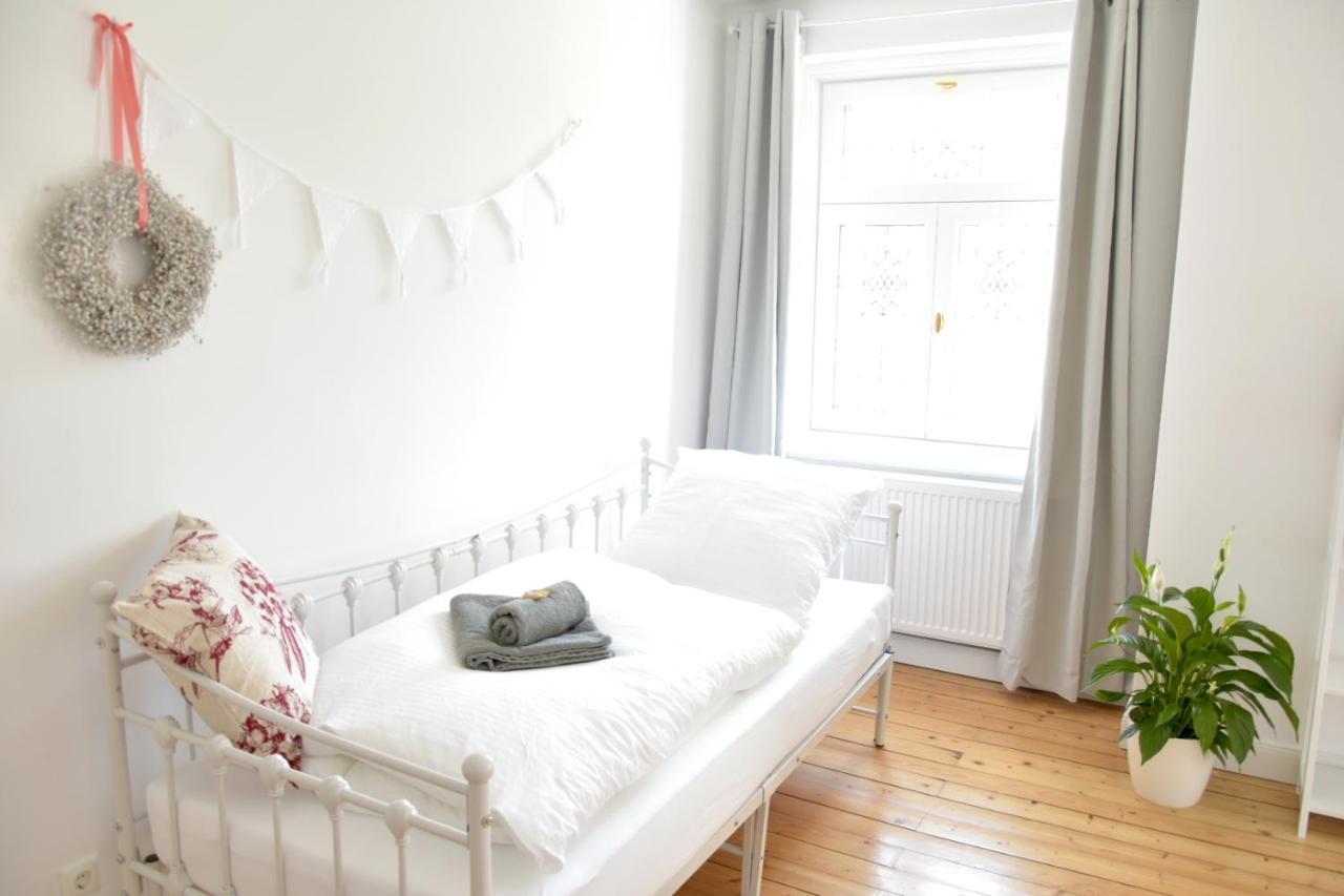 White Midsommar - Stilvolle Wohnung, 3 Schlafzimmer, Wohnzimmer, Kueche Landshut Buitenkant foto