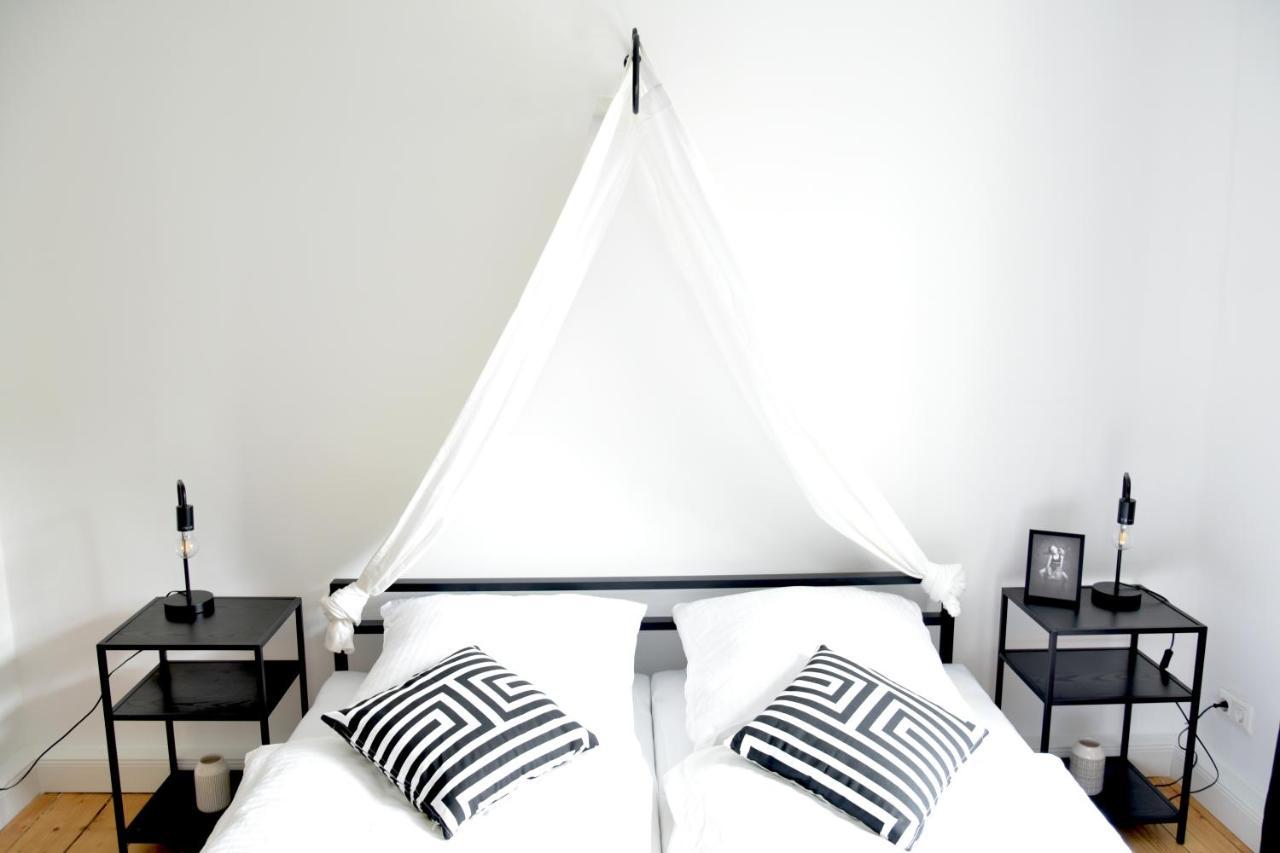White Midsommar - Stilvolle Wohnung, 3 Schlafzimmer, Wohnzimmer, Kueche Landshut Buitenkant foto