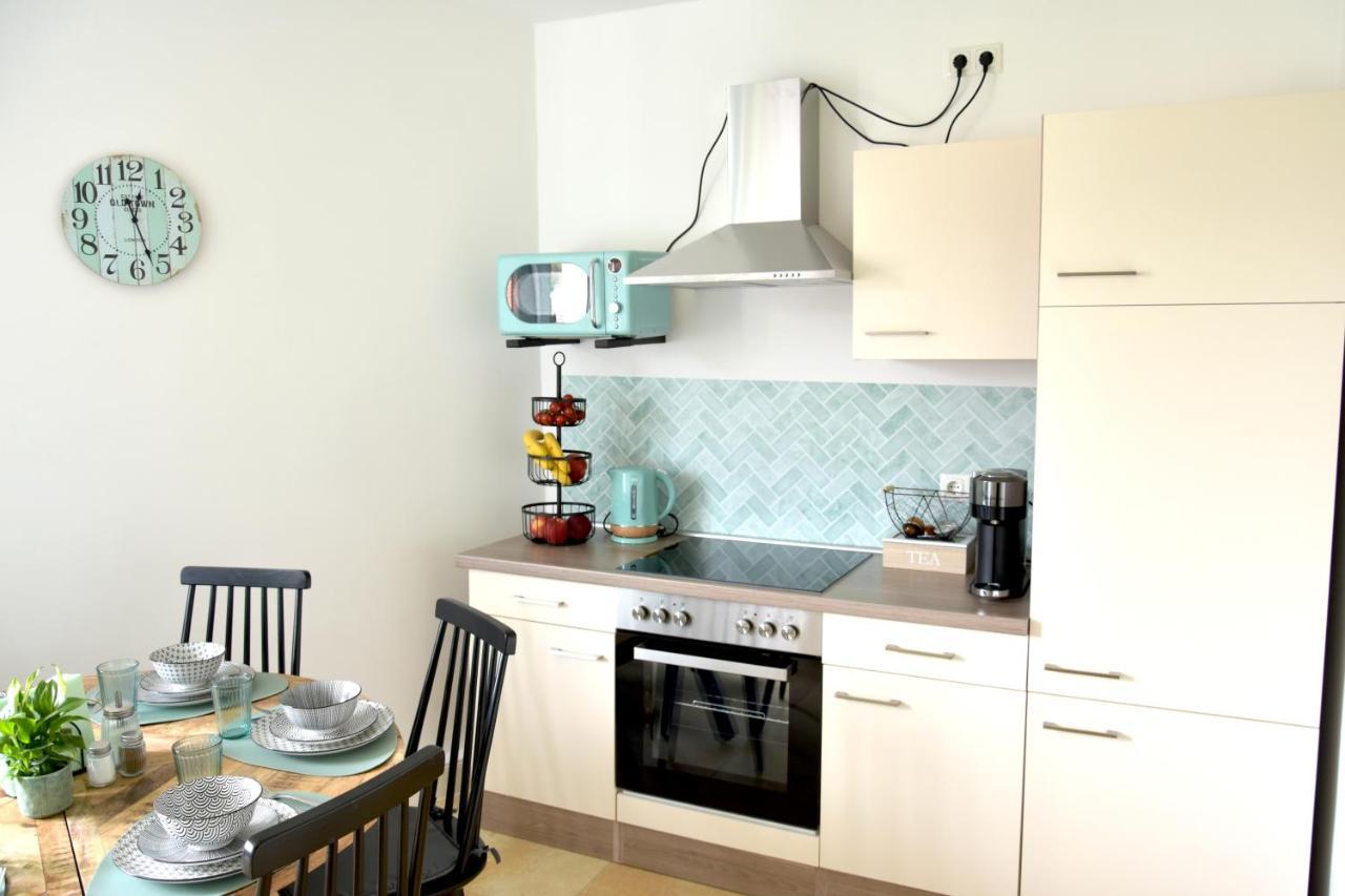 White Midsommar - Stilvolle Wohnung, 3 Schlafzimmer, Wohnzimmer, Kueche Landshut Buitenkant foto